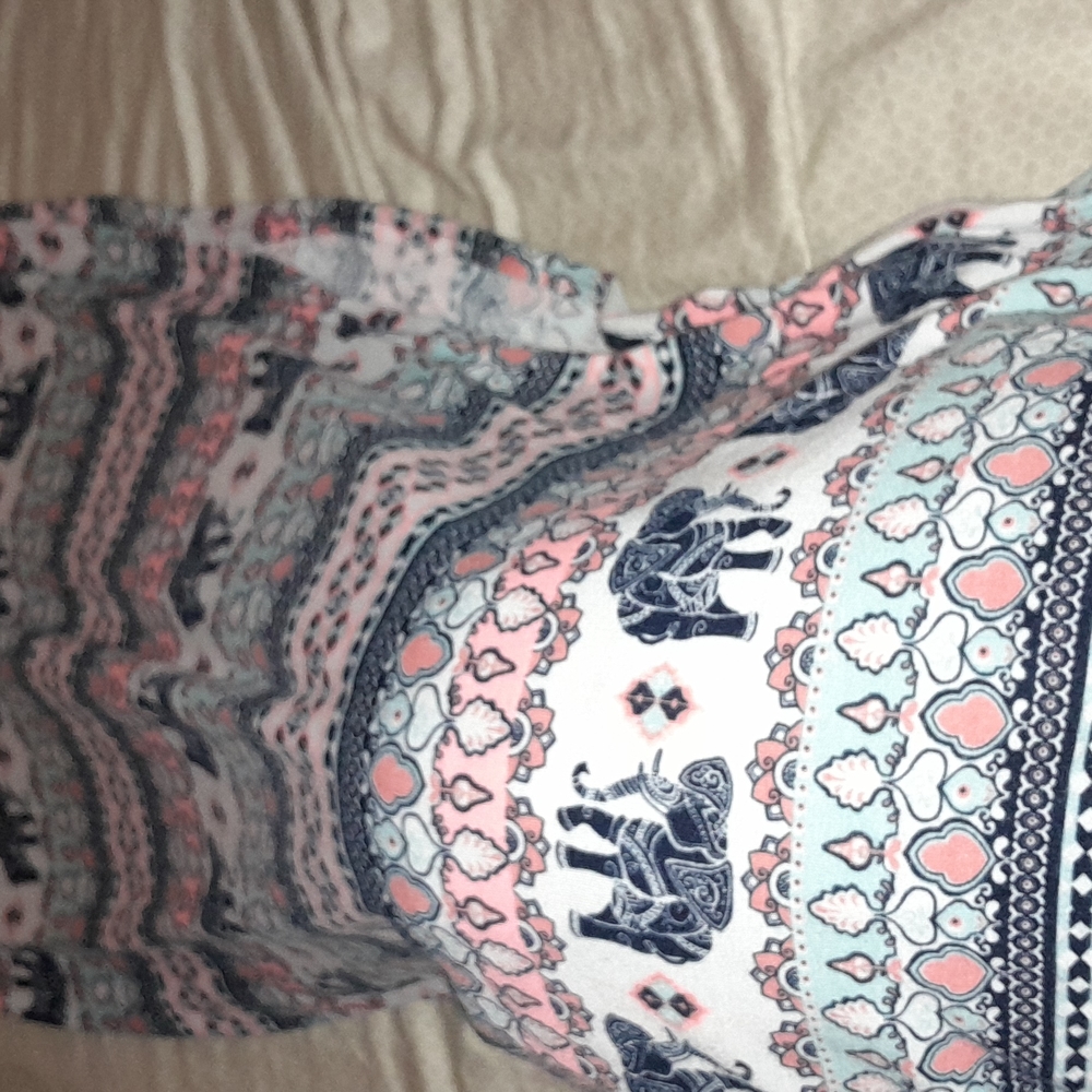 I'm selling a pretty dress that I don't were